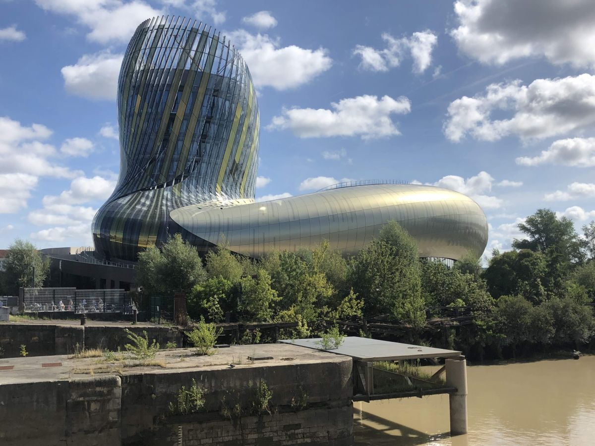 La Cité du Vin à Bordeaux par XTU architects ©Thomas Blancart